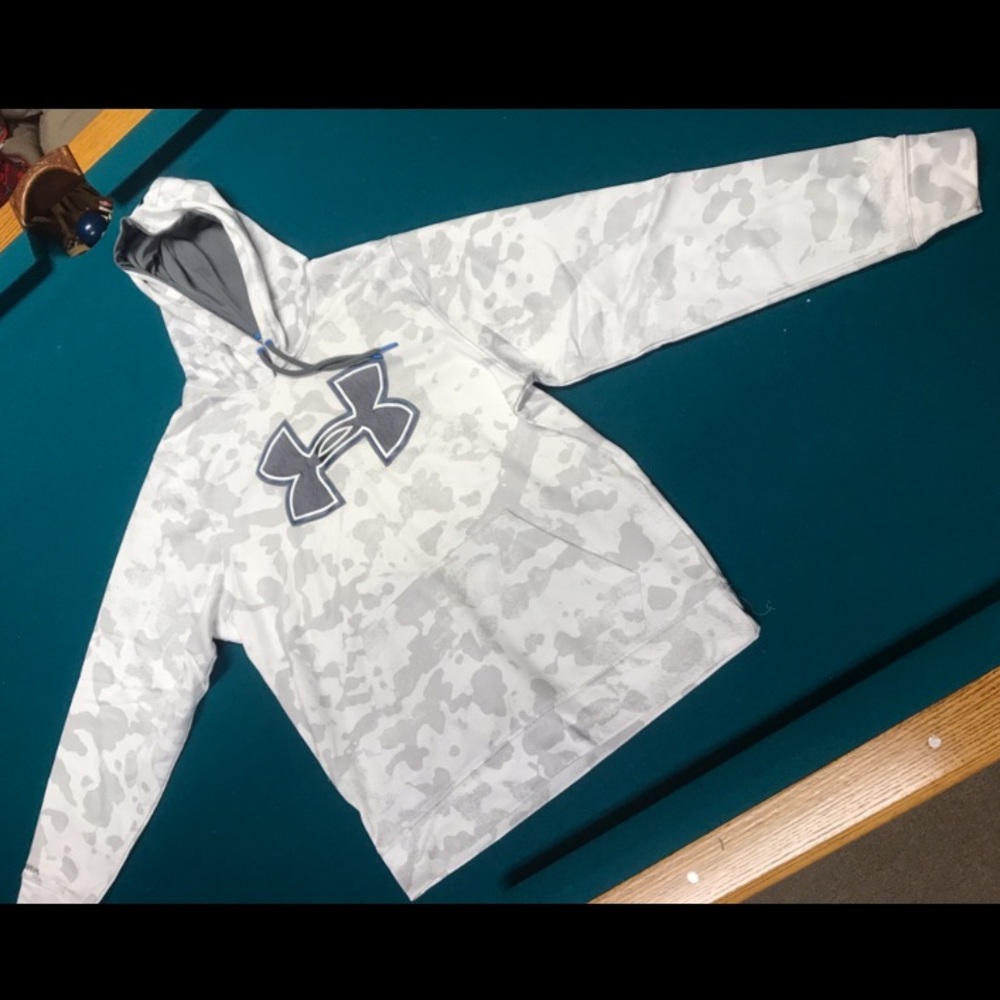 Under Armour sweatshirt